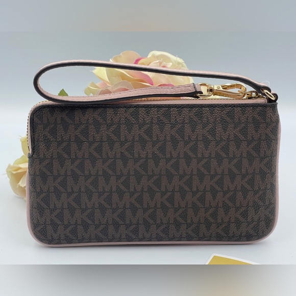 MICHAEL KORS Jet Set Travel Large Wristlet - Picture 10 of 16